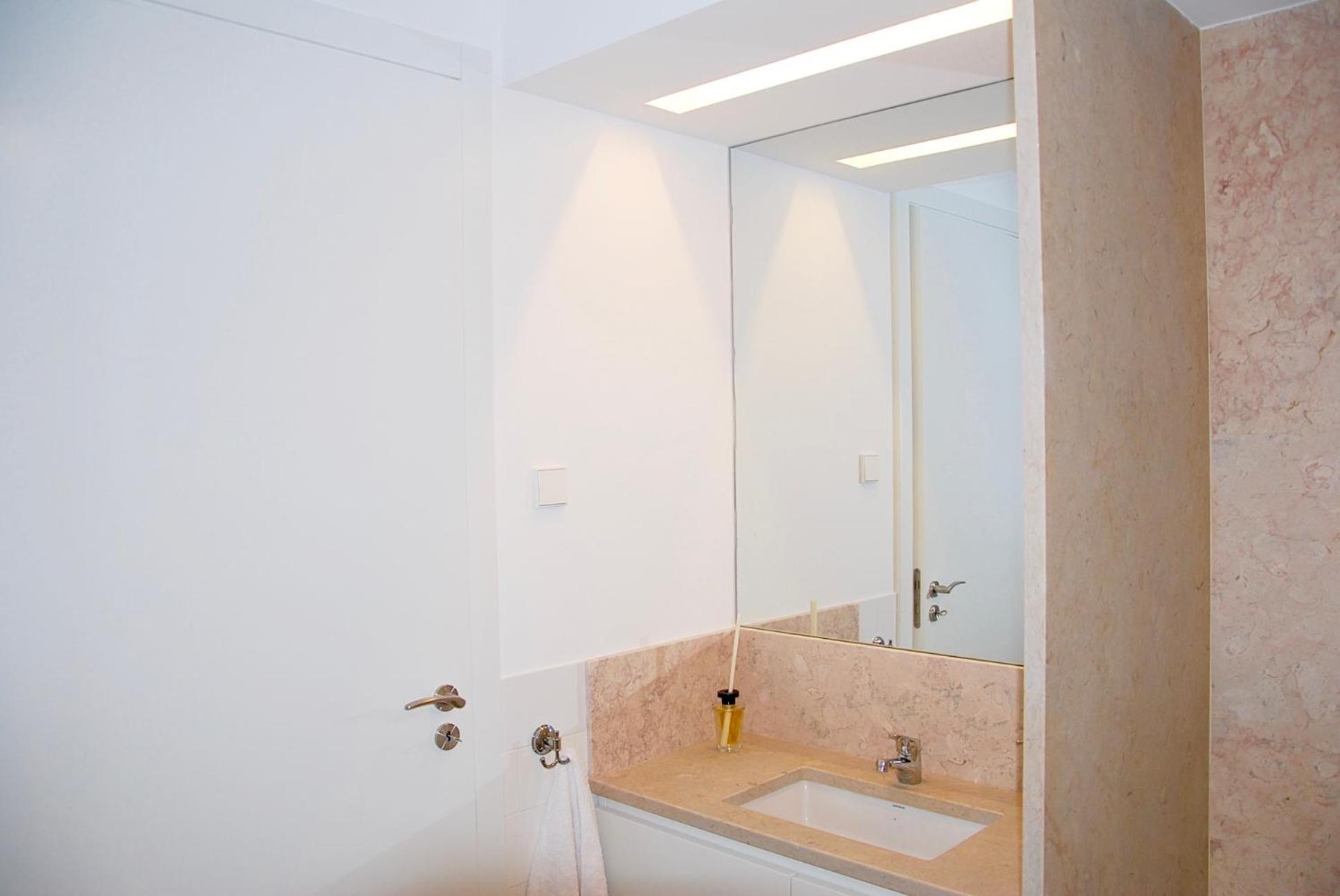 Cais Sodre Aptm With Amazing View Lisbon Exterior photo